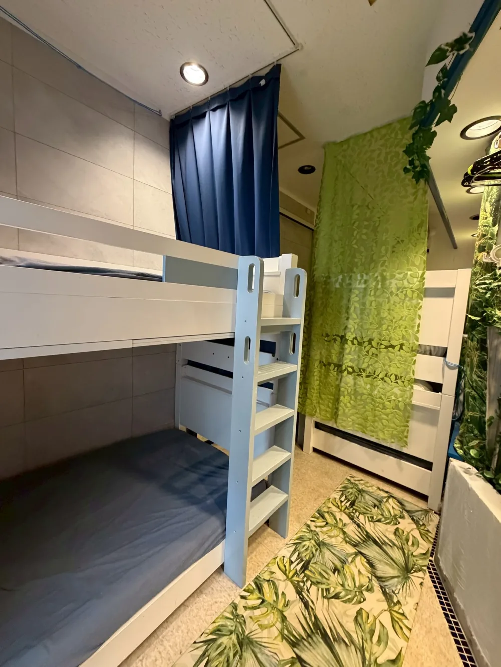 room1